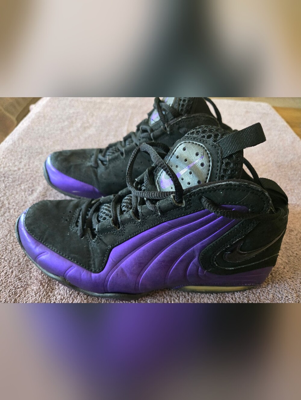 Nike Air Max Wavy sneakers in a Black/Eggplant purple colorway 5.5y